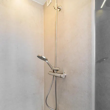 Whome Prime Location - Your Getaway Apartmán *