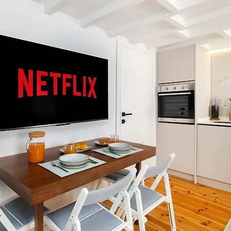 Whome Prime Location - Your Getaway Appartement